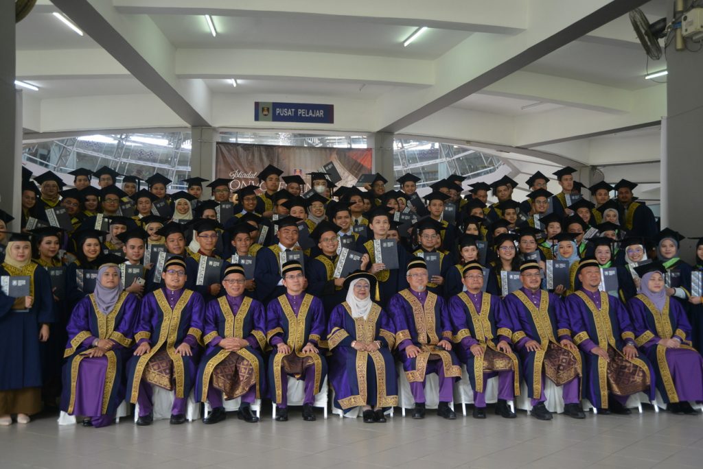 Uitm Cawangan Sarawak Adakan Istiadat Konvokesyen Ke 94 Kali Kedua