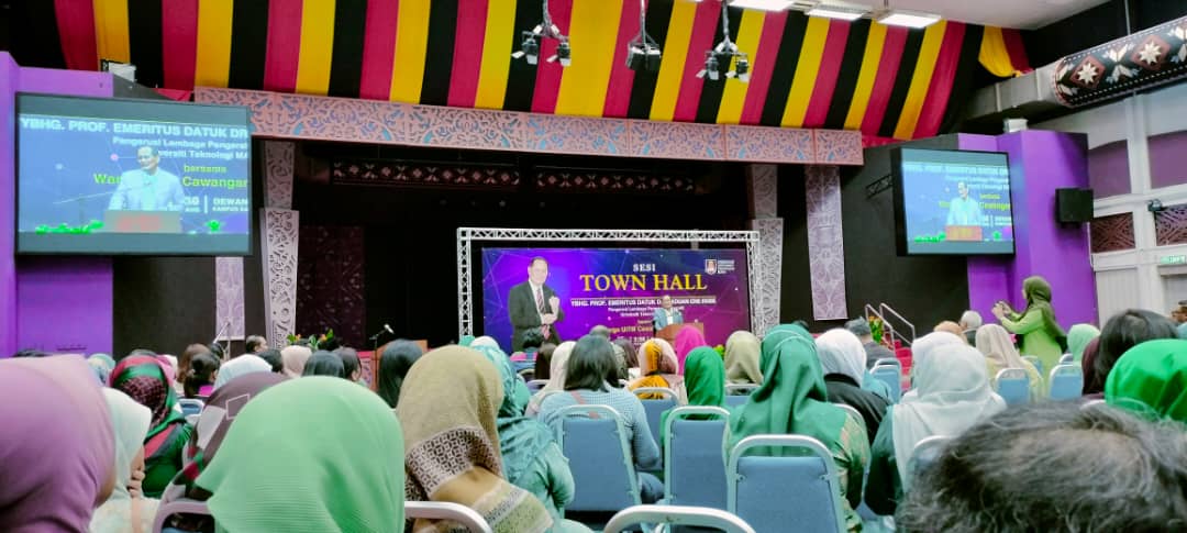 Sesi Townhall Bersama Pengerusi Lembaga Pengarah UiTM: Kenalpasti Masa ...