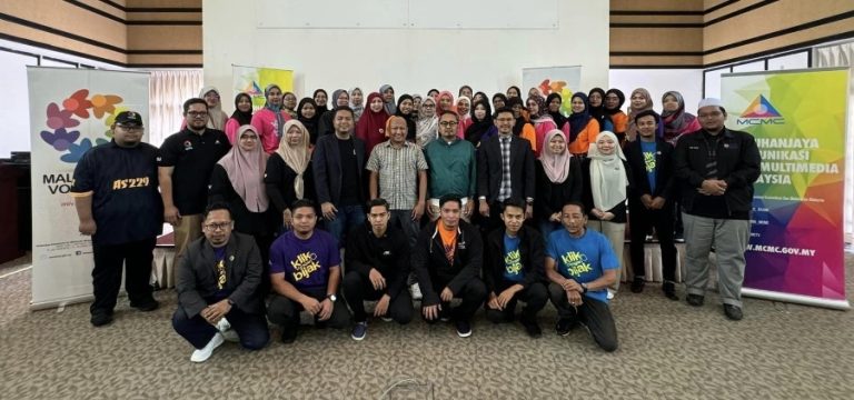 Perkongsian Ilmu Pemasaran Digital: Kerjasama UiTM dan MCMC dalam Program Malaysia ICT Volunteer (MIV) Negeri Kelantan