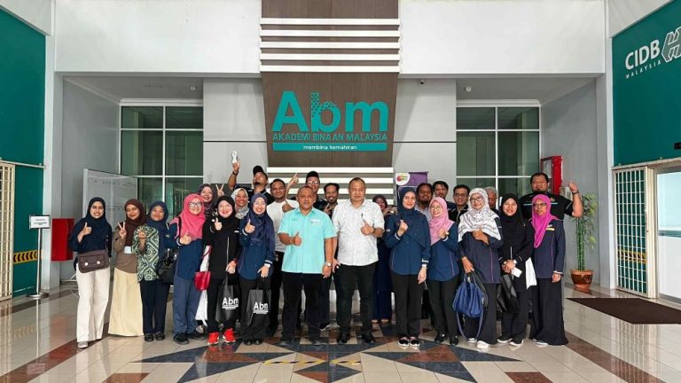 Pemindahan Ilmu Melalui Jalinan Industri Antara UiTM Kampus Seri Iskandar Dan Akademik Binaan Malaysia (Wilayah Utara) Sintok Kedah