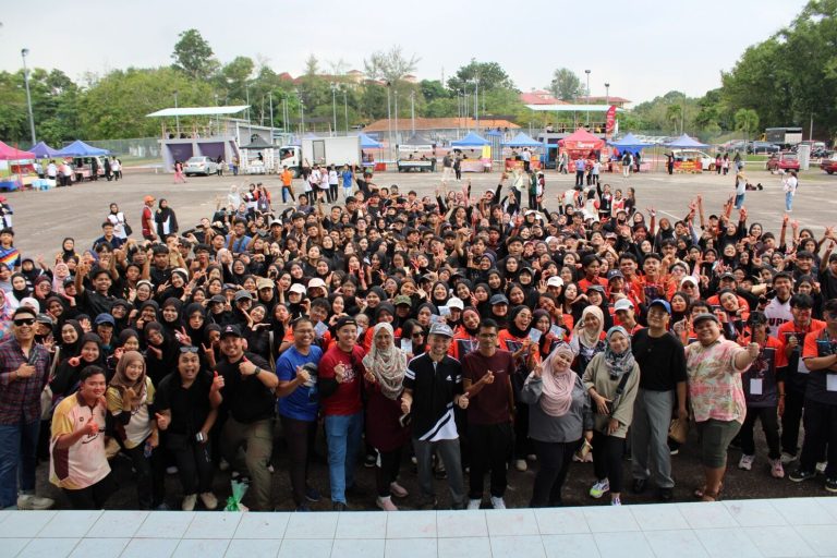 MassComm Induction Day dan Hari Keusahawanan FKPM UiTM Cawangan Melaka Meriah